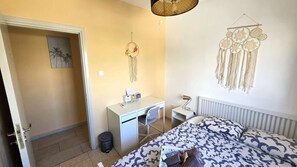 3 bedrooms, desk, iron/ironing board, WiFi - Spacious Lovely 3BR Apt | Near Center (Larnaca)