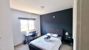 2 間睡房、熨斗/熨衫板、Wi-Fi、床單