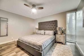 2 bedrooms, desk, iron/ironing board, free WiFi - 25% OFF Luxury 2BD Skyline view Grand Prairie GP46A (Grand Prairie)