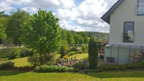 Outdoor dining - Gemütliche Ferienwohnung "güse" im Grünen (Detmold)