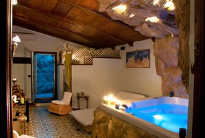 Suíte superluxo | 1 quarto, ferros/tábuas de passar roupa, Wi-Fi de cortesia