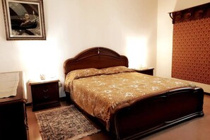 2 quartos, ferros/tábuas de passar roupa, Wi-Fi de cortesia