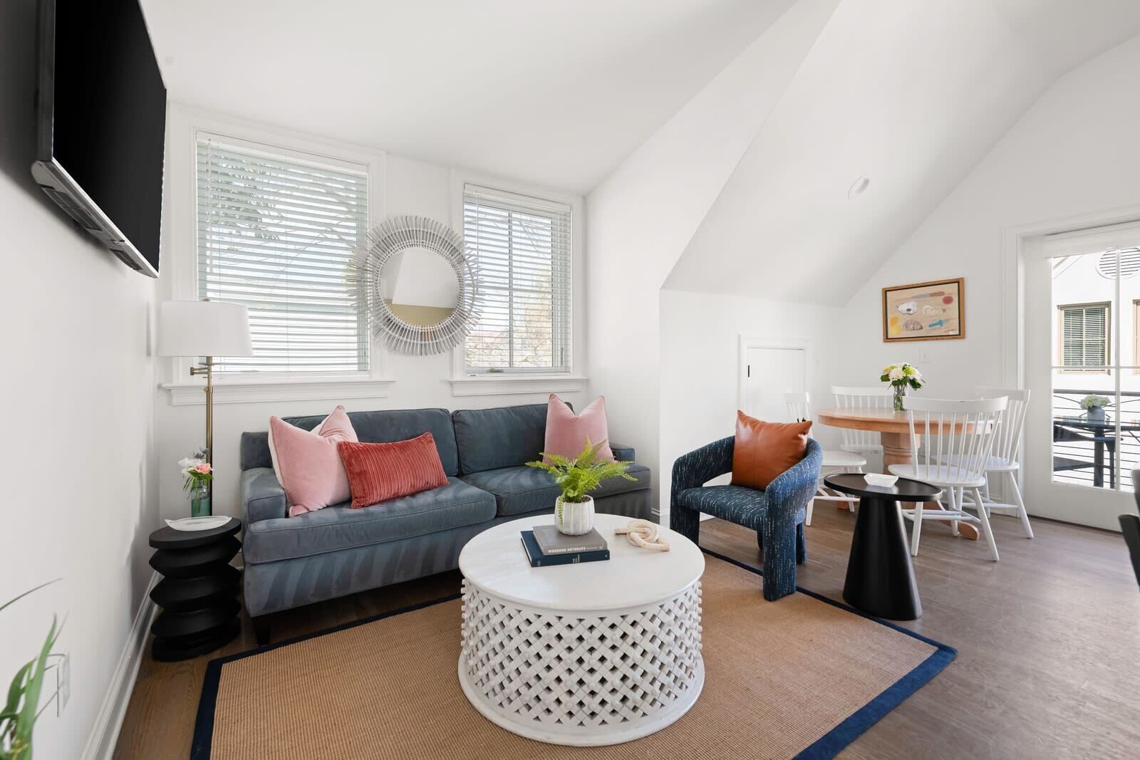 Télévision, espaces bureaux