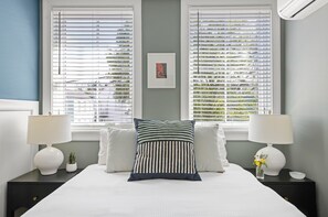 4 dormitorios, tabla de planchar con plancha, cuna de viaje y wifi