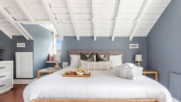 4 bedrooms, iron/ironing board, travel cot, WiFi