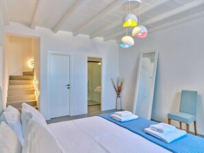 Casa | 5 quartos, escrivaninha