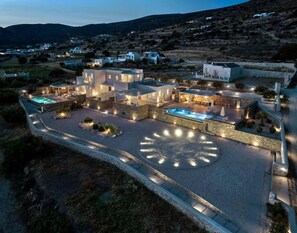 5 bedrooms, desk - La Vitalite Luxury Villa in Paros (Paros)