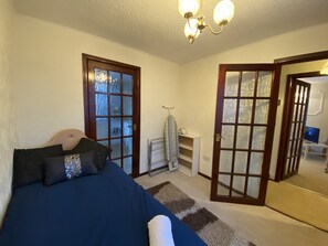 3 Schlafzimmer, Bügeleisen/Bügelbrett, WLAN, Bettwäsche