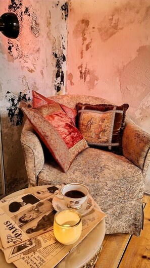 Interior - Historical Vibes in Bohemian Art Gallery for an Alternative Stay,heart of Berlin (Berlin)