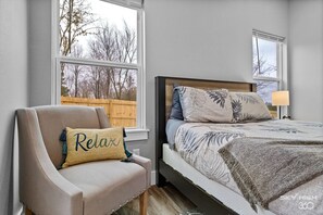 3 bedrooms, desk, iron/ironing board, WiFi