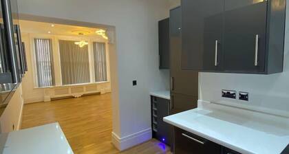 Immaculate 1-bed Lux Apartment in Wolverhampton