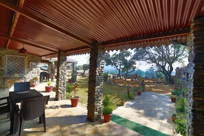 Front of property - Hotel Castle Rock Mount Abu by SAH (Abu Road)