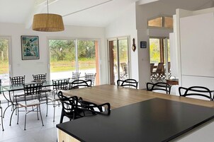 Signature Villa (5 rooms 10 people) | Private kitchen | Electric kettle