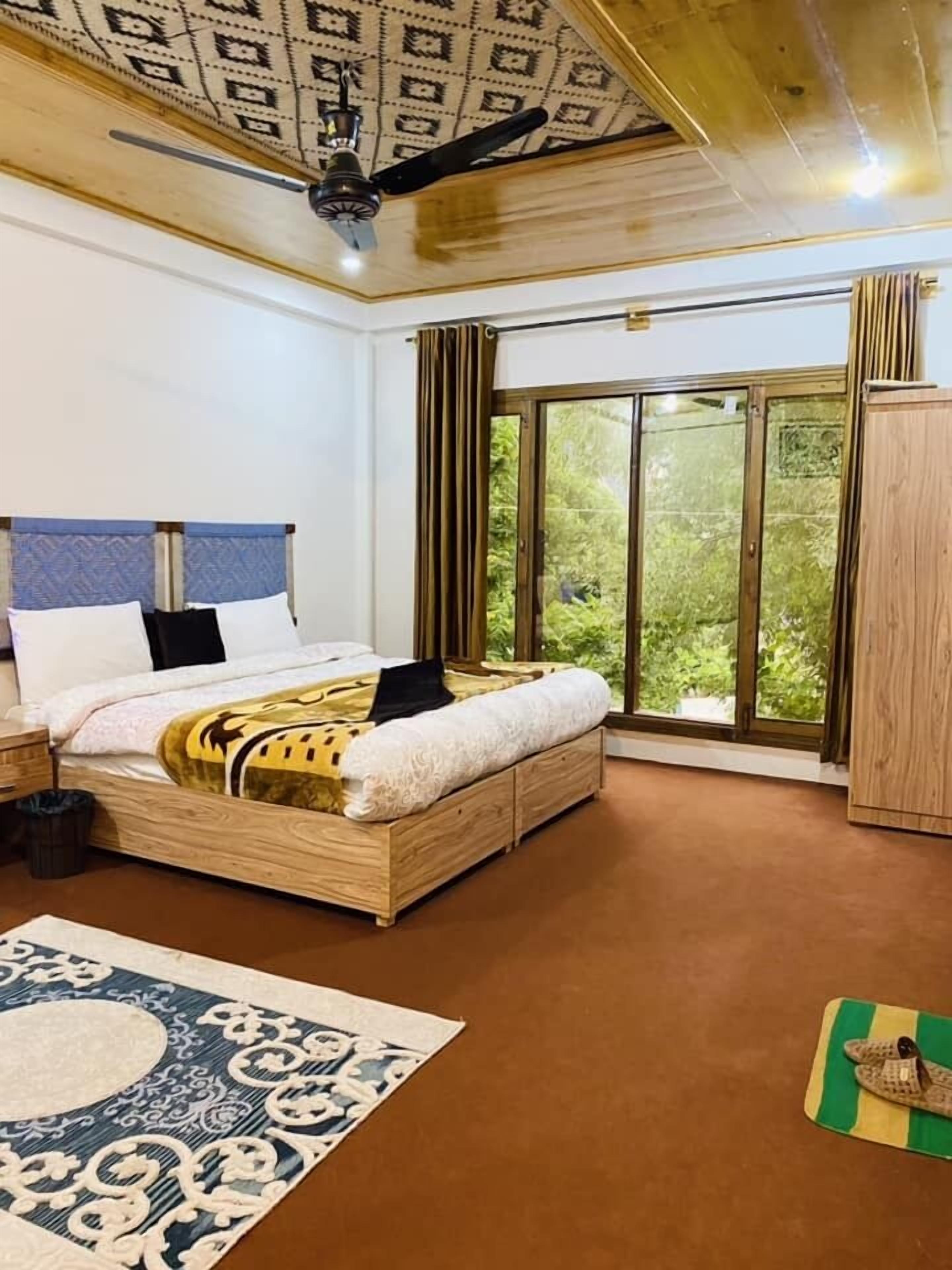 Soundproofing, iron/ironing board, free WiFi