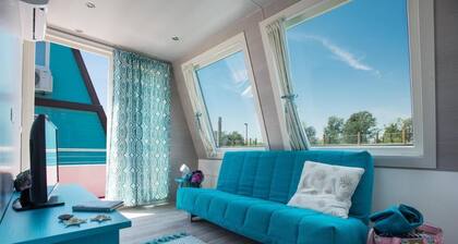 Unique Chalet Marina Azzurra Resort 2 Bedroom Sleeps 6