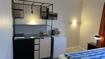 Studio phong cách cổ điển | Bàn, truy cập Internet không dây miễn phí