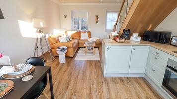 Cottage | Living area