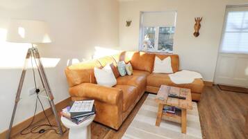 Cottage | Living area