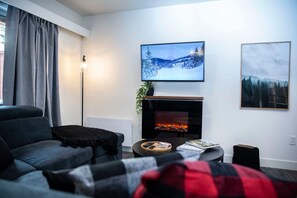 TV, fireplace, offices