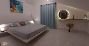 2 bedrooms, iron/ironing board, free WiFi, bed sheets