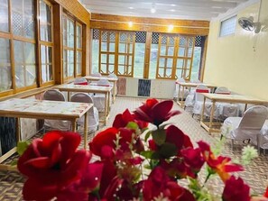 Restaurant - Kashmir Dosut Lodges POK (Sharda)