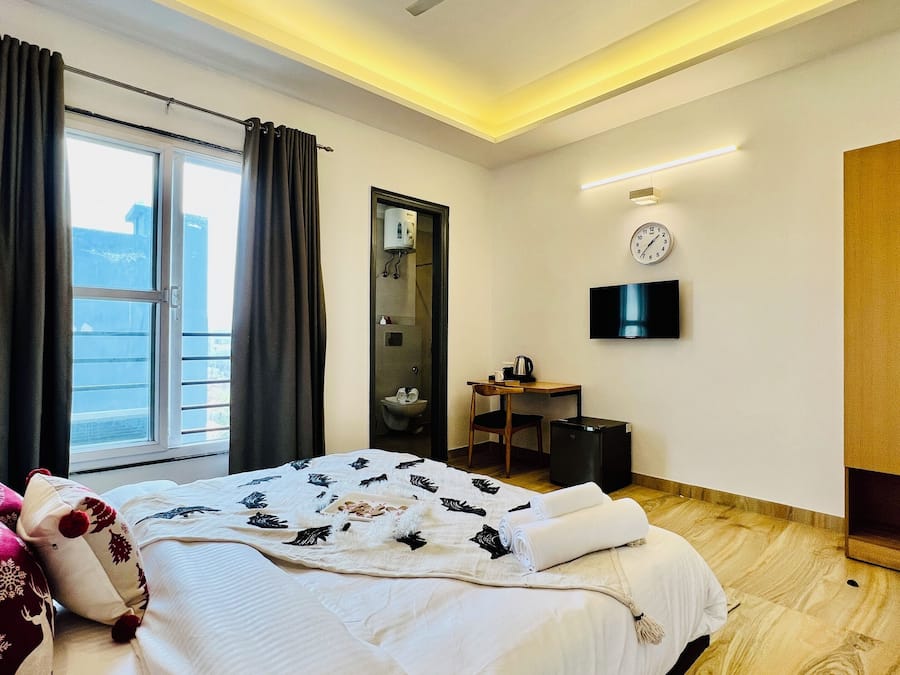 Deluxe Room | Pengeskab på værelset, skrivebord, lydisolering, strygejern/strygebræt