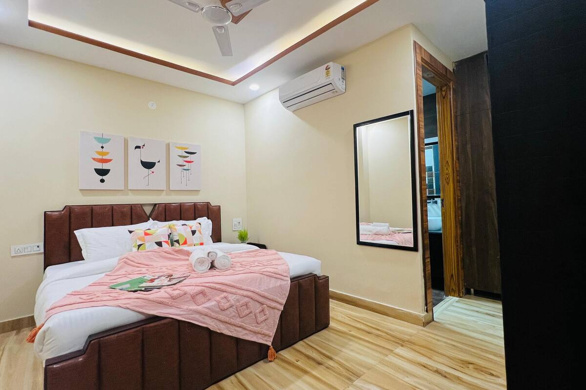 Superior Two-Bedroom Apartment | 1 bedroom, in-room safe, desk, soundproofing