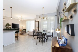 Interior - The Dream Home — Amazing 4BR | Pool, Hot tub and Resort (Kissimmee)