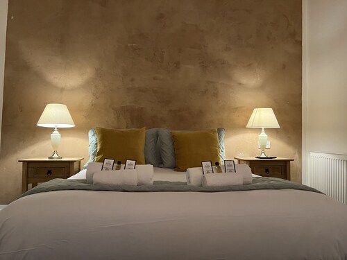 St Cuthbert St Royal Suites