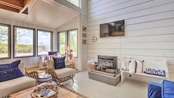 House (1 Bedroom) | Interior