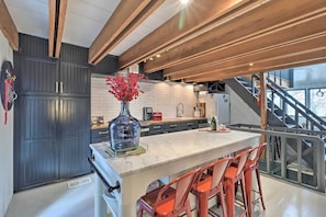 Interior - 'the Chalet on Sinclair' w/ Private Dock & Kayaks! (Eatonton)