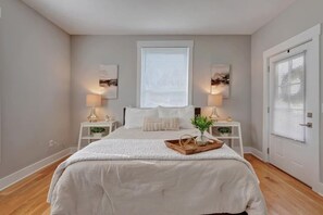 4 soverom, strykejern/-brett, wi-fi (inkludert) og sengetøy