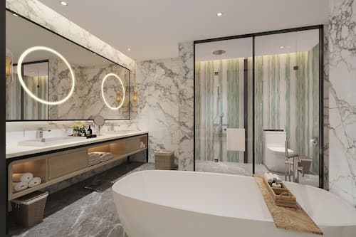 Suite Executive | Bagno | Set di cortesia gratuito, asciugacapelli, accappatoio, pantofole