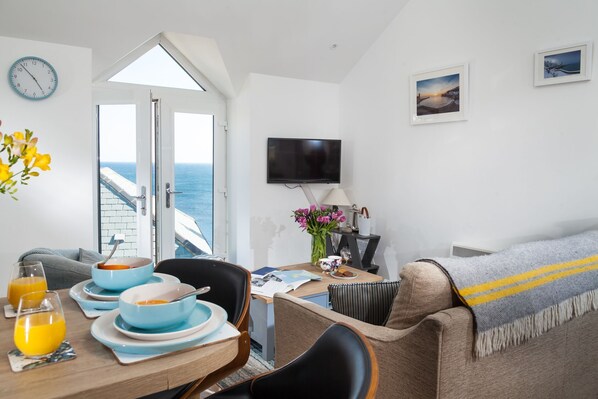 تناول الطعام