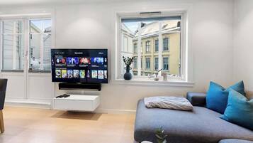 TV, peis og kontorer