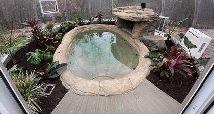 Cabin 3 - New! Lux Cabin, Hot Tub, FirePit, Games