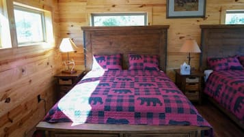 3 bedrooms, desk, iron/ironing board, WiFi