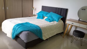 2 habitaciones, tabla de planchar con plancha, wifi y ropa de cama 