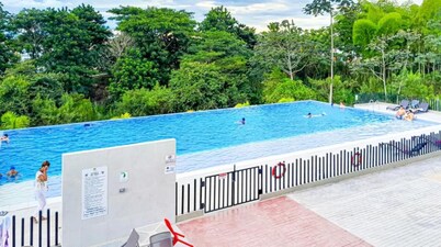 Enjoy relaxing in this charming 2BR/1BA APT