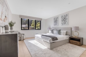 7 bedrooms, desk, iron/ironing board, WiFi