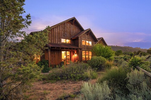 Coyote Run Home | Near Downtown Moab & National Parks | Hot Tub