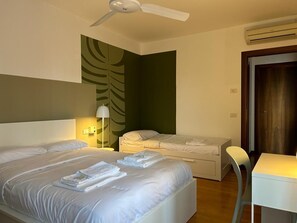 1 bedroom, desk, iron/ironing board, WiFi