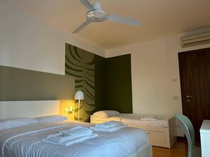 1 bedroom, iron/ironing board, travel cot, free WiFi