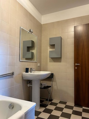Hair dryer, bidet, towels