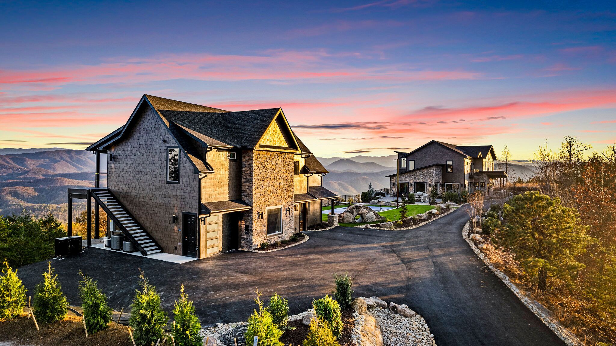 Majestic Paradise ~ Pickleball Court ~ Indoor Pool ~ Spectacular