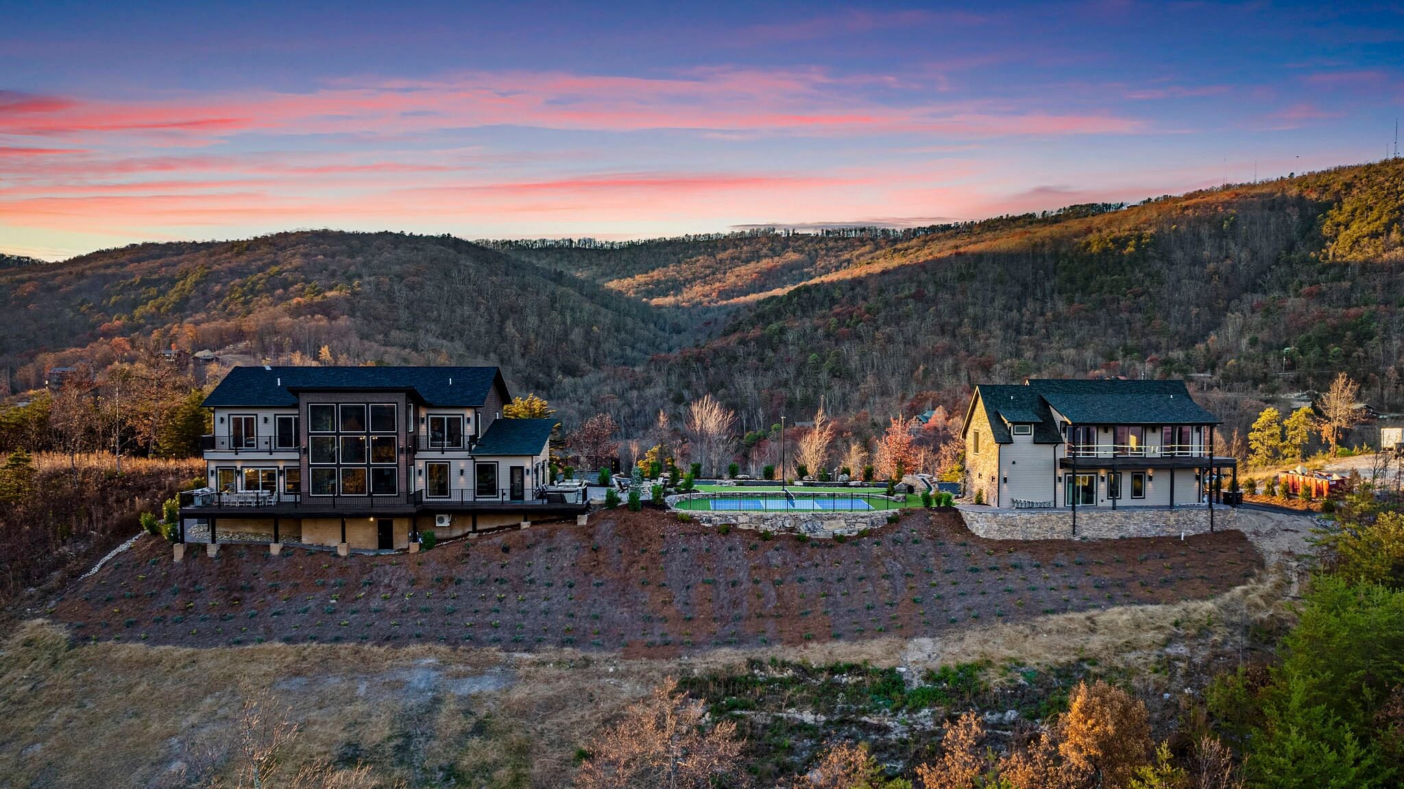 Majestic Paradise ~ Pickleball Court ~ Indoor Pool ~ Spectacular