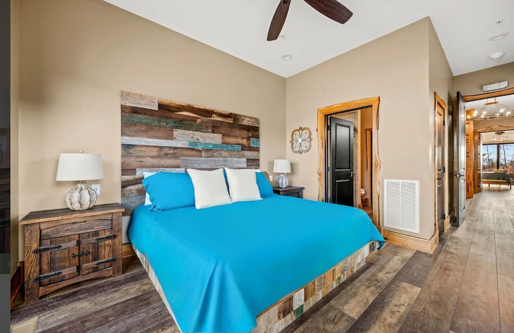 Majestic Paradise ~ Pickleball Court ~ Indoor Pool ~ Spectacular