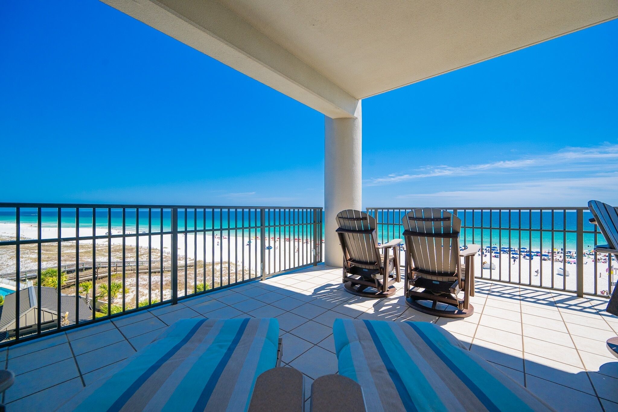 Condo, 4 Bedrooms | Property grounds