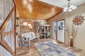 Apartment, 2 Bedrooms | Interior