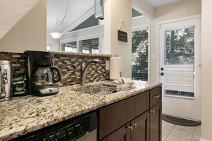 Condo, 3 Bedrooms | Private kitchen - 925 Red Sandstone 3 Bedroom Condo by RedAwning (Vail)